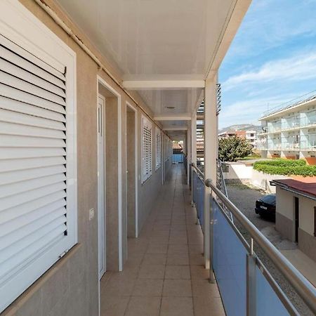 كاستيلديفيلس Apartamentos Denis المظهر الخارجي الصورة