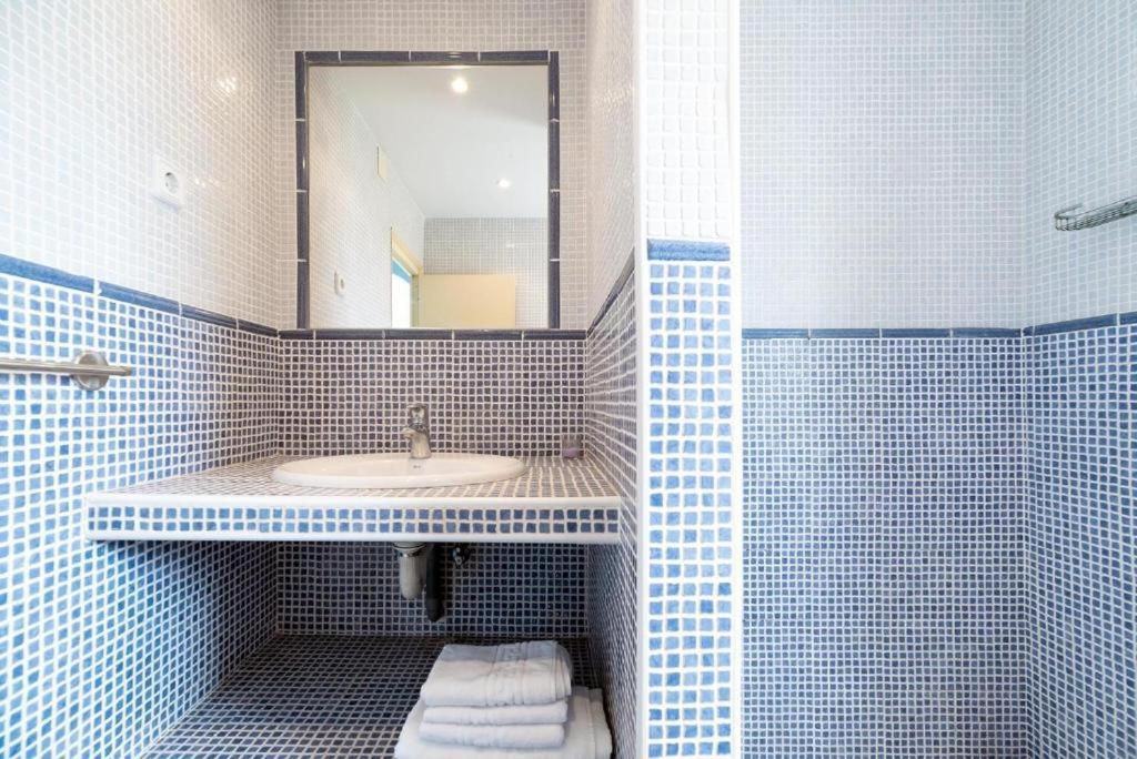 كاستيلديفيلس Apartamentos Denis المظهر الخارجي الصورة