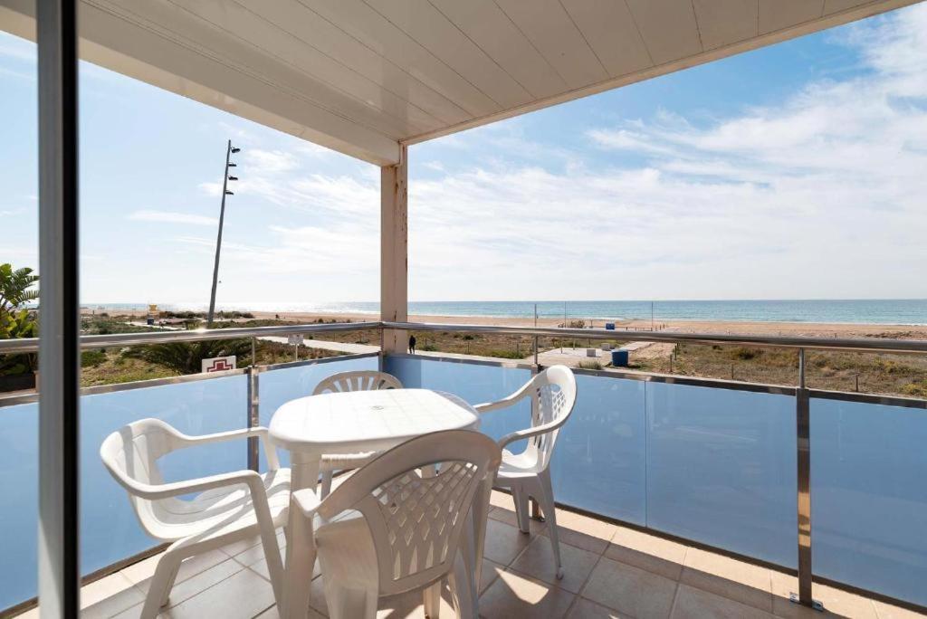 كاستيلديفيلس Apartamentos Denis المظهر الخارجي الصورة