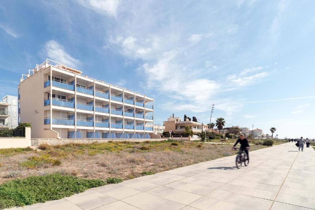 كاستيلديفيلس Apartamentos Denis المظهر الخارجي الصورة