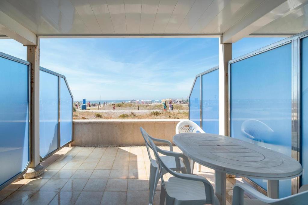 كاستيلديفيلس Apartamentos Denis المظهر الخارجي الصورة