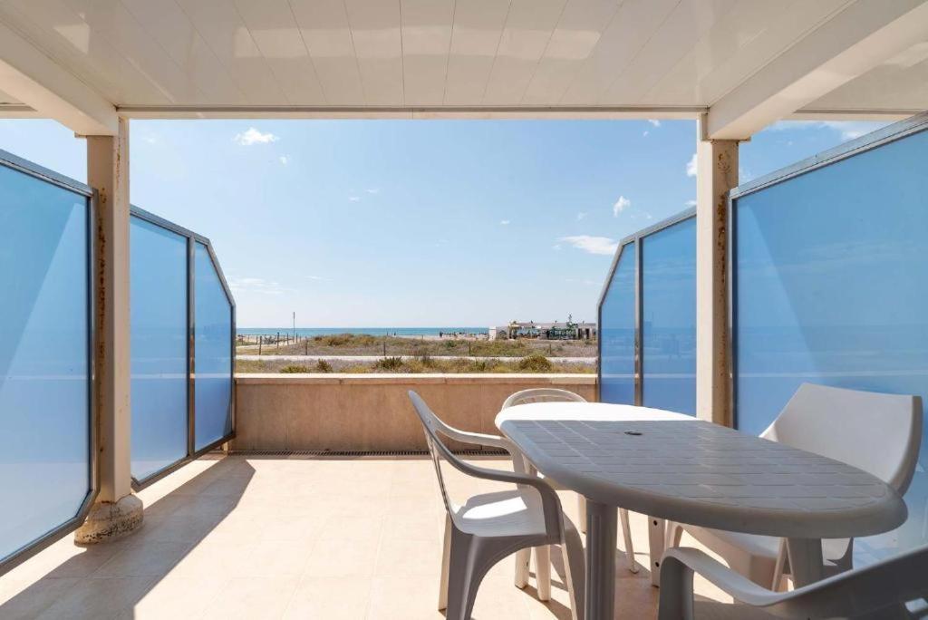 كاستيلديفيلس Apartamentos Denis المظهر الخارجي الصورة