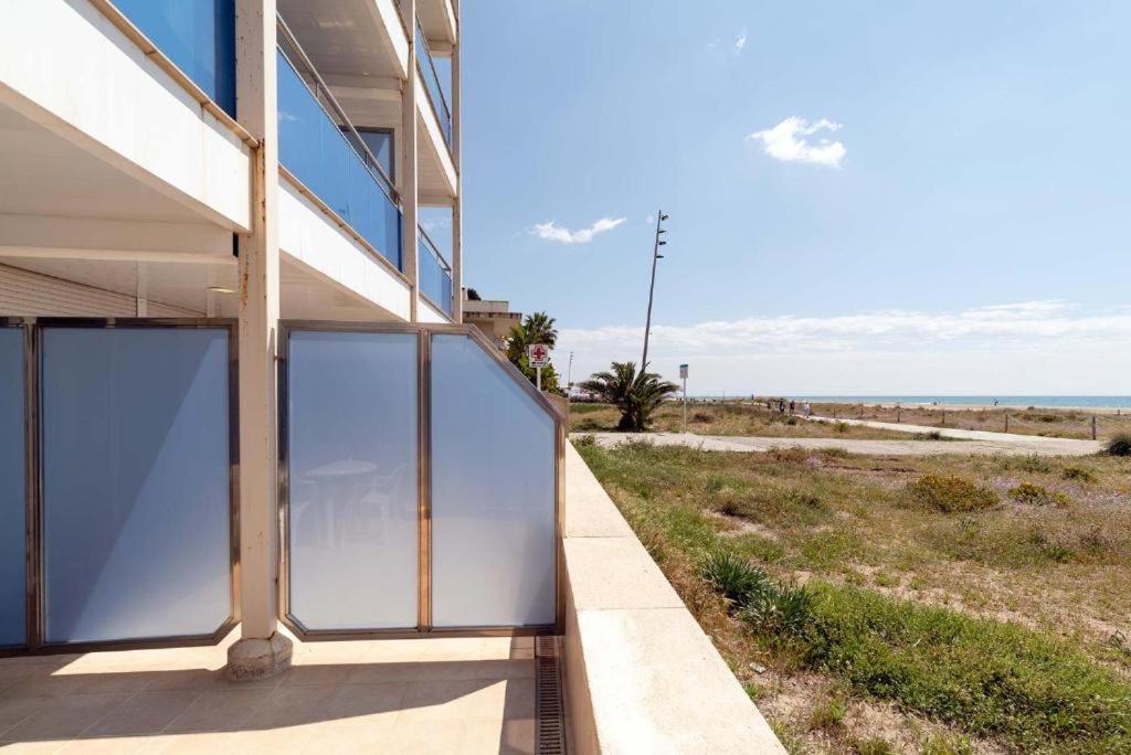 كاستيلديفيلس Apartamentos Denis المظهر الخارجي الصورة