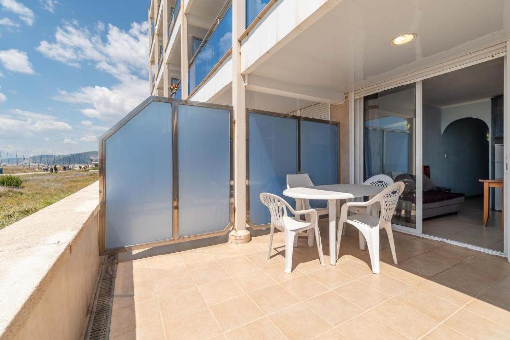 كاستيلديفيلس Apartamentos Denis المظهر الخارجي الصورة
